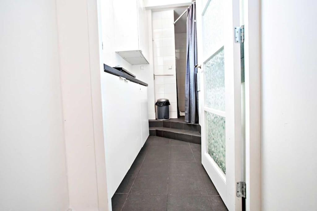 Haarlem Square House City Centre Хаарлем Екстериор снимка